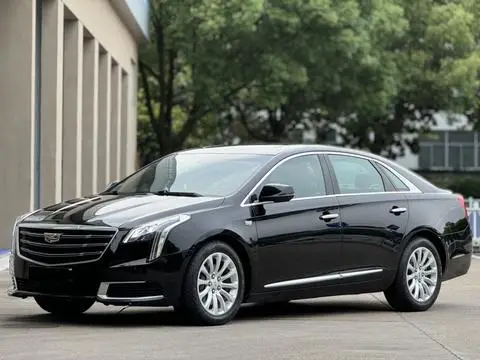 Cadillac XTS 2018 — фото 1