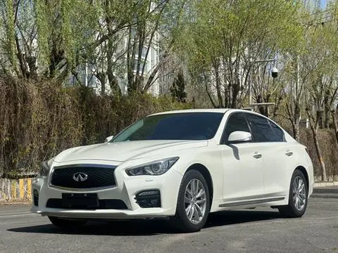 Infiniti Q50L 2015 — фото 1