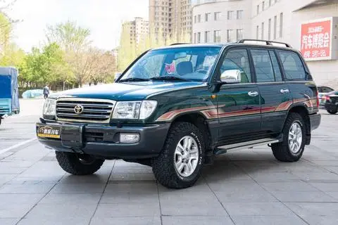 Toyota 兰德酷路泽 2005