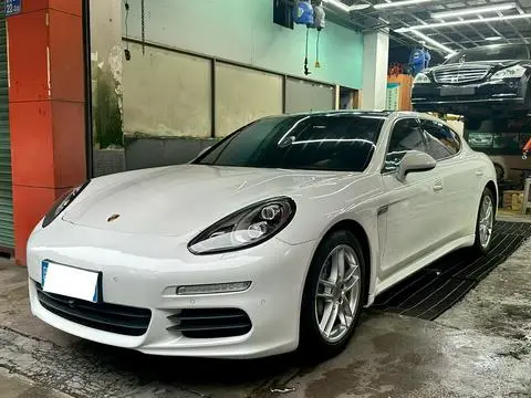 Porsche Panamera 2014 — фото 1
