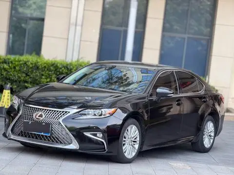 Lexus ES 2015