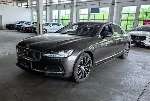 Volvo S90 2025