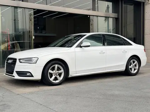 Audi A4L 2015
