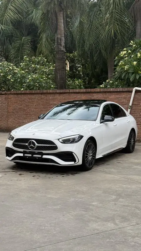 Mercedes-Benz C-Class 2024