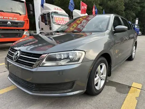 Volkswagen Lavida 2013
