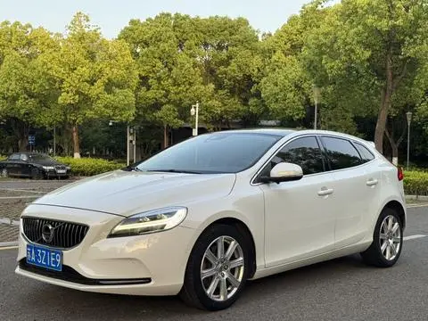 Volvo V40 2017