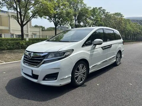 Honda 艾力绅 2016