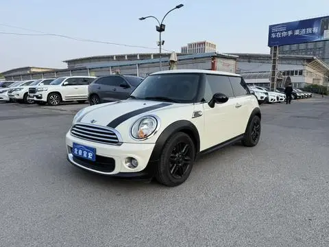 MINI MINI 2012