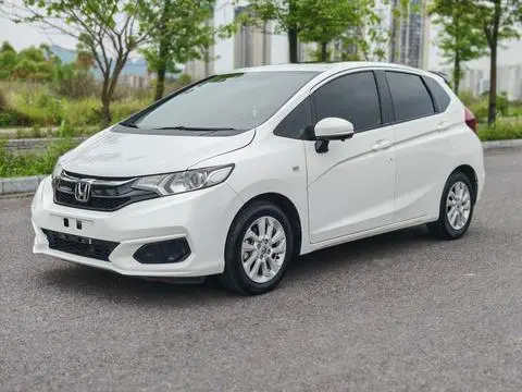 Honda Fit 2018 — фото 1
