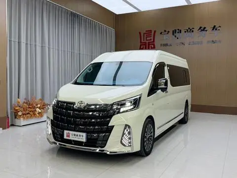 Toyota HIACE 2023 — фото 1