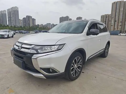 Mitsubishi 欧蓝德 2017