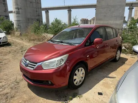 Venucia R50 2013