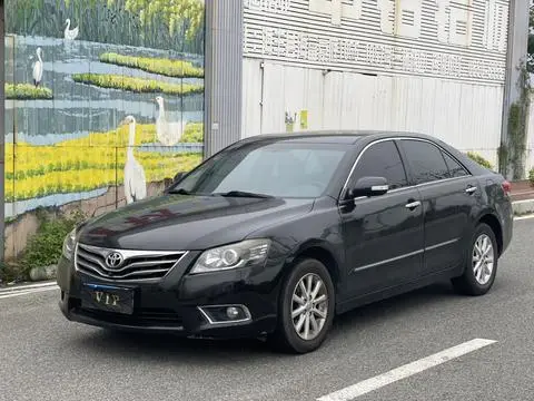 Toyota Camry 2013 — фото 1