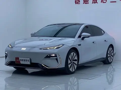 Geely E8 2024