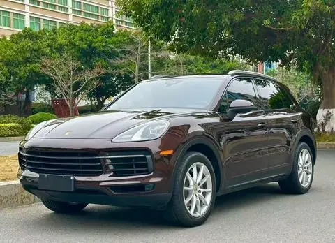 Porsche Cayenne 2019 — фото 1