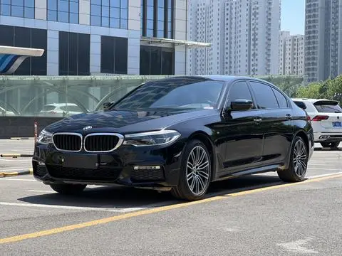 BMW 5 Series 2018 — фото 1