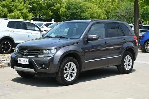 Suzuki 超-Class 维特拉 2012