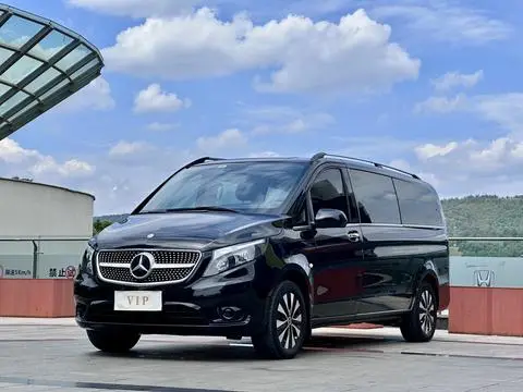 Mercedes-Benz 威霆 2023