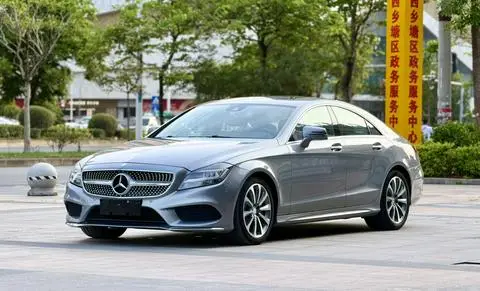Mercedes-Benz CLS 2015 — фото 1