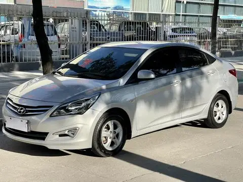 Hyundai 瑞纳 2014