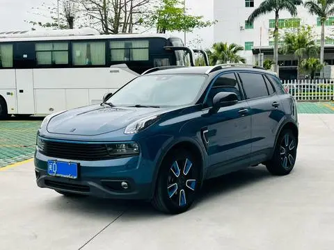 Lynk & Co 01 2017