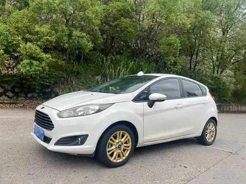 Ford 嘉年华 2013