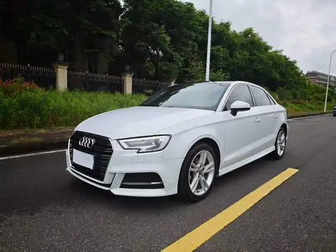 Audi A3 2018 — фото 1