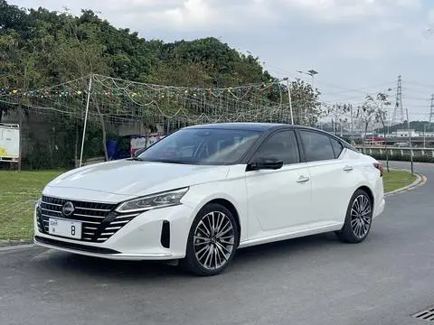Nissan Teana 2022