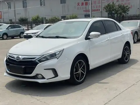 BYD 秦DM 2015