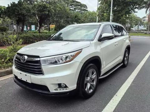 Toyota Highlander 2017 — фото 1