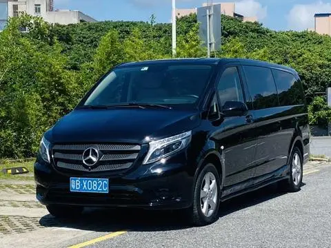 Mercedes-Benz 威霆 2016