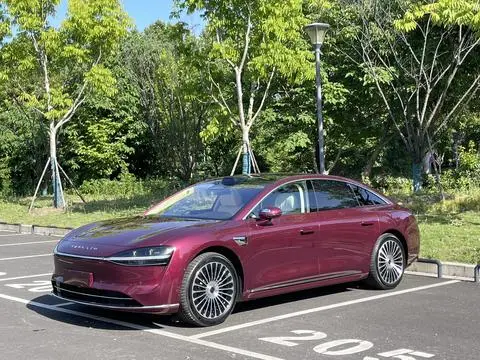 Stelato S9 2025