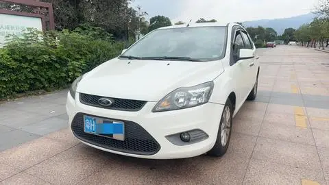 Ford Focus 2014 — фото 1