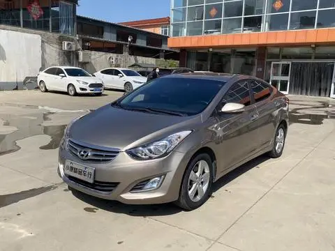 Hyundai Elantra Langdong 2013