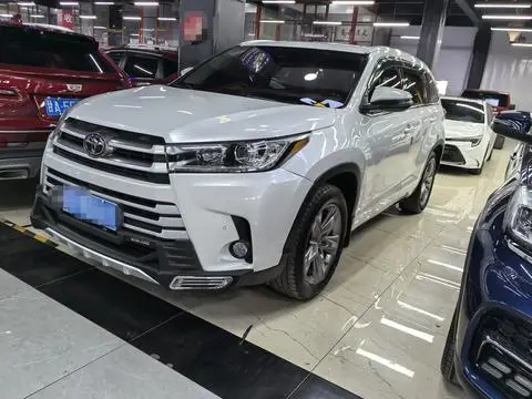 Toyota Highlander 2018 — фото 1