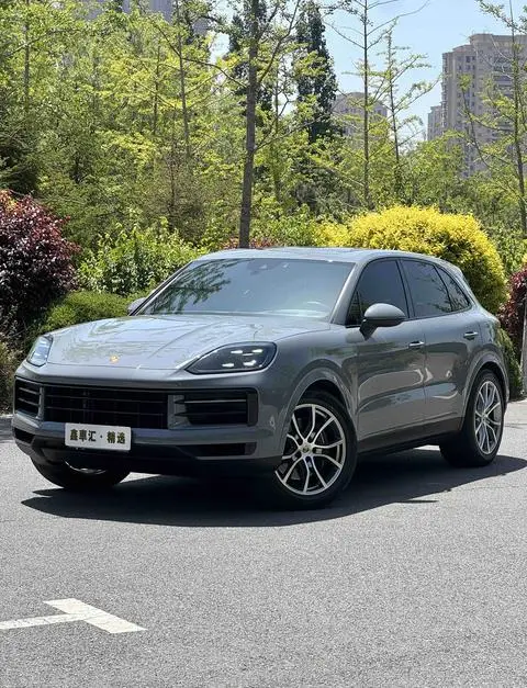 Porsche Cayenne 2024 — фото 1