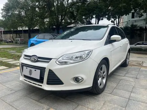 Ford Focus 2015 — фото 1