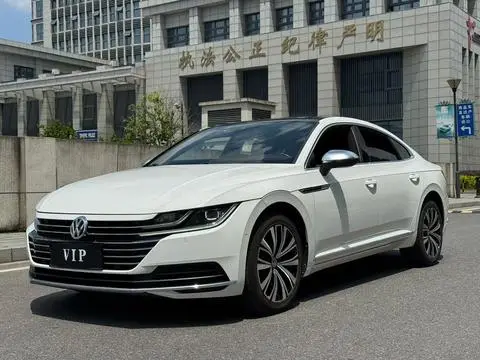 Volkswagen CC 2020 — фото 1