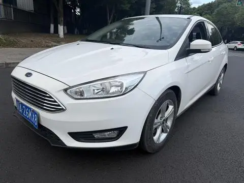 Ford Focus 2015 — фото 1