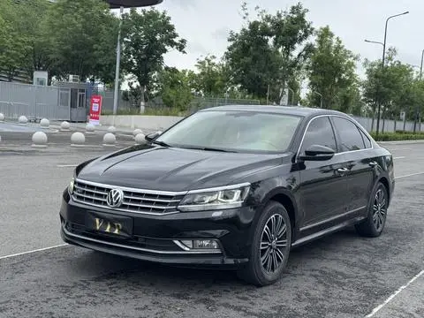 Volkswagen Passat 2017 — фото 1