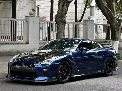 Nissan GT-R 2014