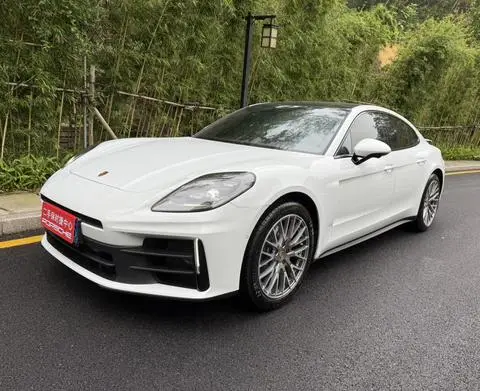 Porsche Panamera 2024
