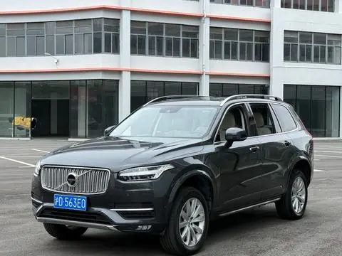 Volvo XC90 2015 — фото 1