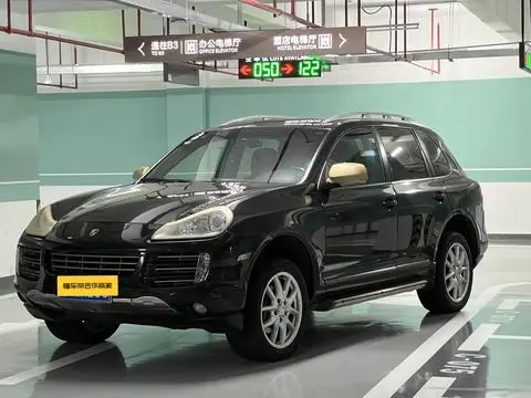 Porsche Cayenne 2010 — фото 1