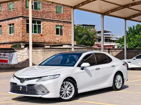 Toyota Camry 2019