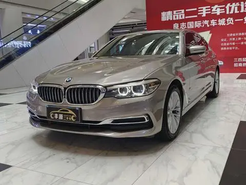 BMW 5 Series 2020 — фото 1
