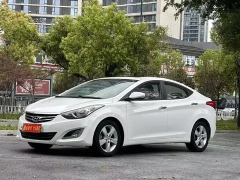 Hyundai Elantra Langdong 2013