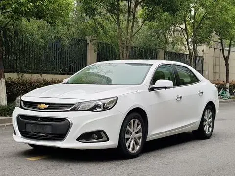 Chevrolet Malibu 2017 — фото 1