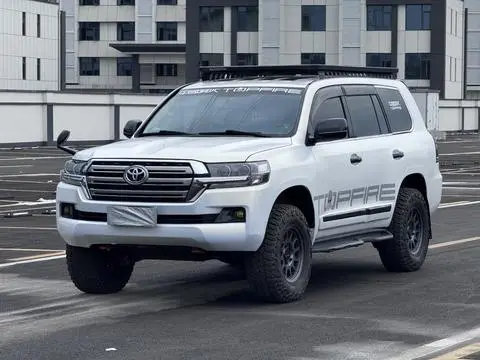 Toyota Land Cruiser 2015 — фото 1