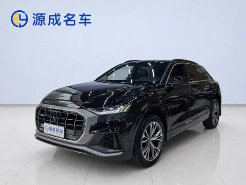 Audi Q8 2019 — фото 1